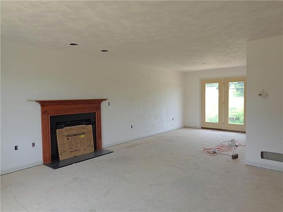 4th image of 35 Lee Ann Ct Lot 5