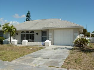207 NE Floresta Dr, Pt Saint Lucie, FL 34953