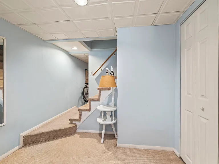839 N Newkirk St — Photo 20