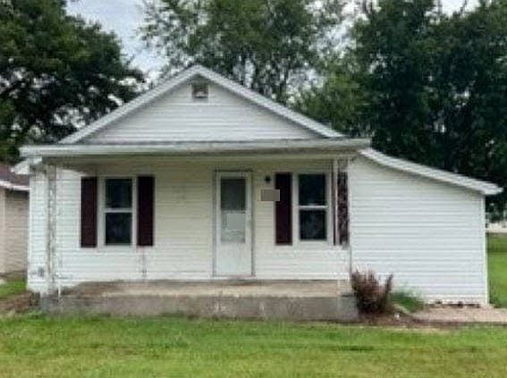 1st image of 409 E Main St