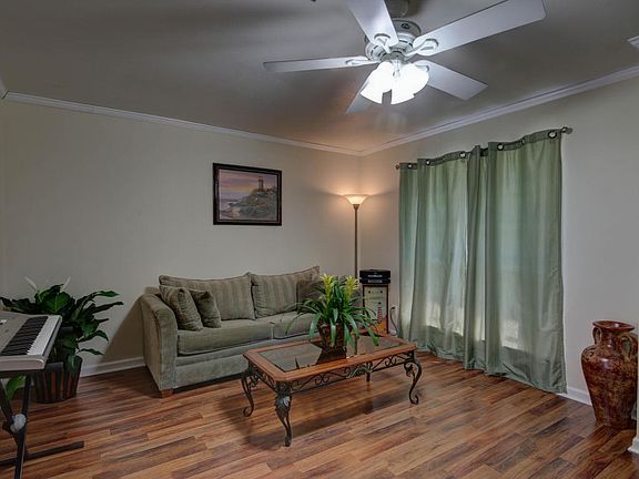 5th image of 206B Nova Scotia Dr