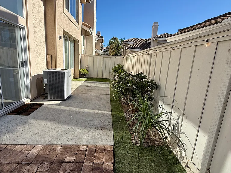 1828 Monserrat Way — Photo 43