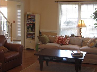 2nd image of 2407 Regents Park Ln