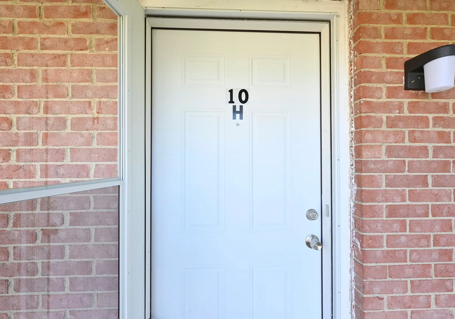 1 Bed / 1 Bath Apartment for Rent in Mansfield, OH — Photo 2