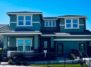 1030 Meadowlands Dr, Oakdale, CA 95361