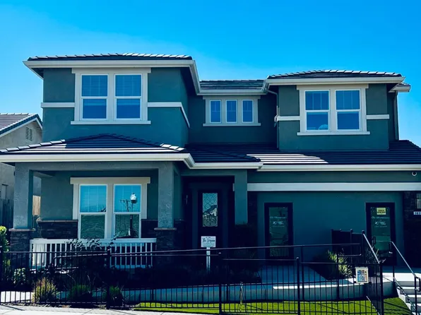 1030 Meadowlands Dr, Oakdale, CA 95361