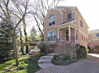 914 Harlem Ave, Glenview, IL