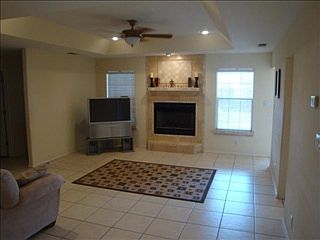 4th image of 2204 Mills Dr