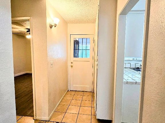5th image of 1027 W Dakota Ave APT 105