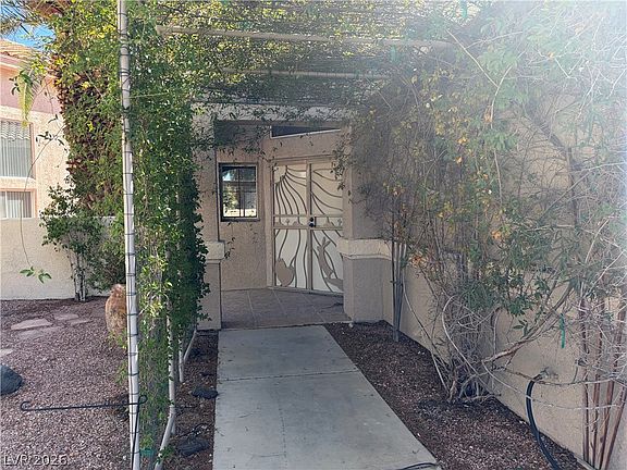 4th image of 2536 Seascape Dr