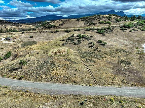 3rd image of 208 Spring Creek Circle