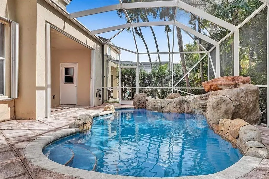 4 bed, 2873 sqft, $6,500 — Photo 1