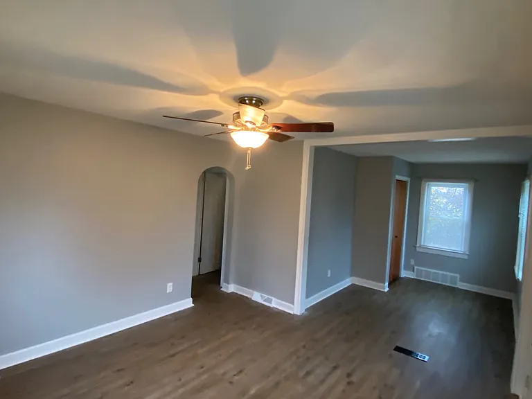209 Stafford Ave — Photo 12