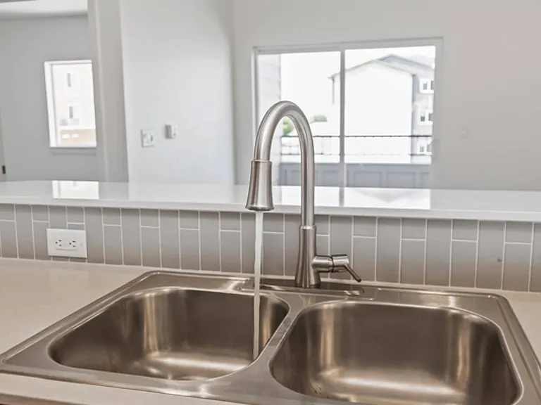 Hawk's Landing Apartments — Photo 14