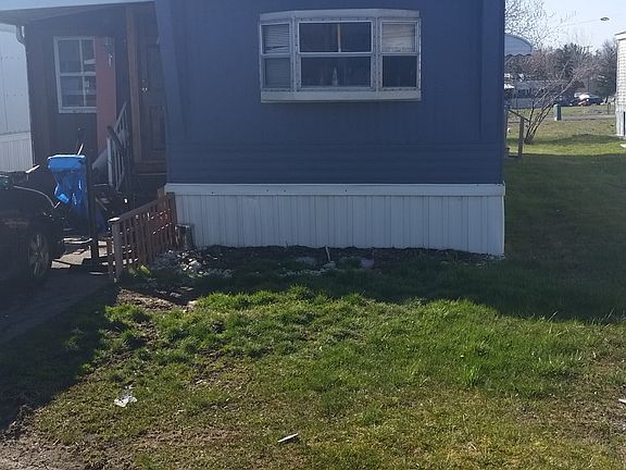 2nd image of 1461 East Dr