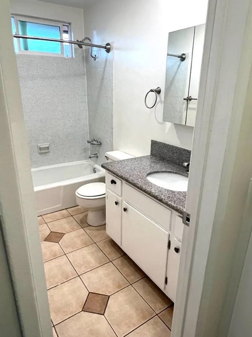 6257 Newlin Ave. — Photo 4