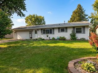 4247 Sandstone Dr, Eagan, MN 55122