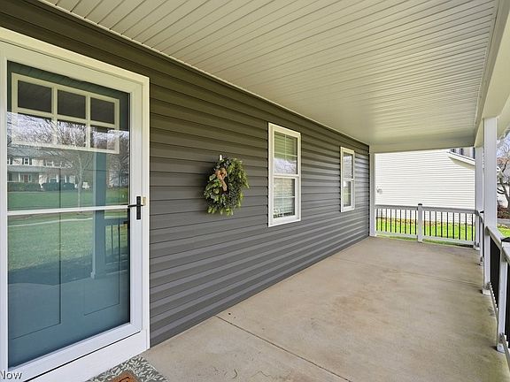3rd image of 2340 Sandalwood Dr