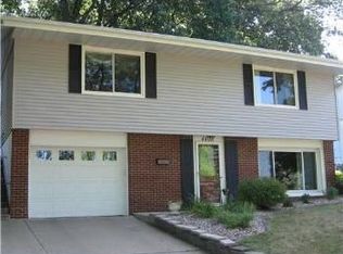 4408 Wenig Rd NE, Cedar Rapids, IA 52402