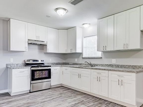 5th image of 6571 Garnet Ave