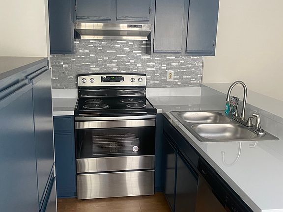 3rd image of 431 Lester Rd