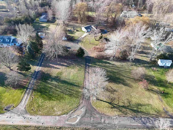 19 Champlain Boulevard, Grand Isle, VT 05458