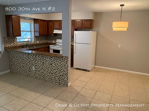 3rd image of 800 30th Ave N APT 2