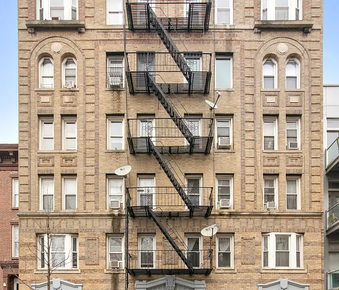 111 S 3rd St #2F — Photo 9