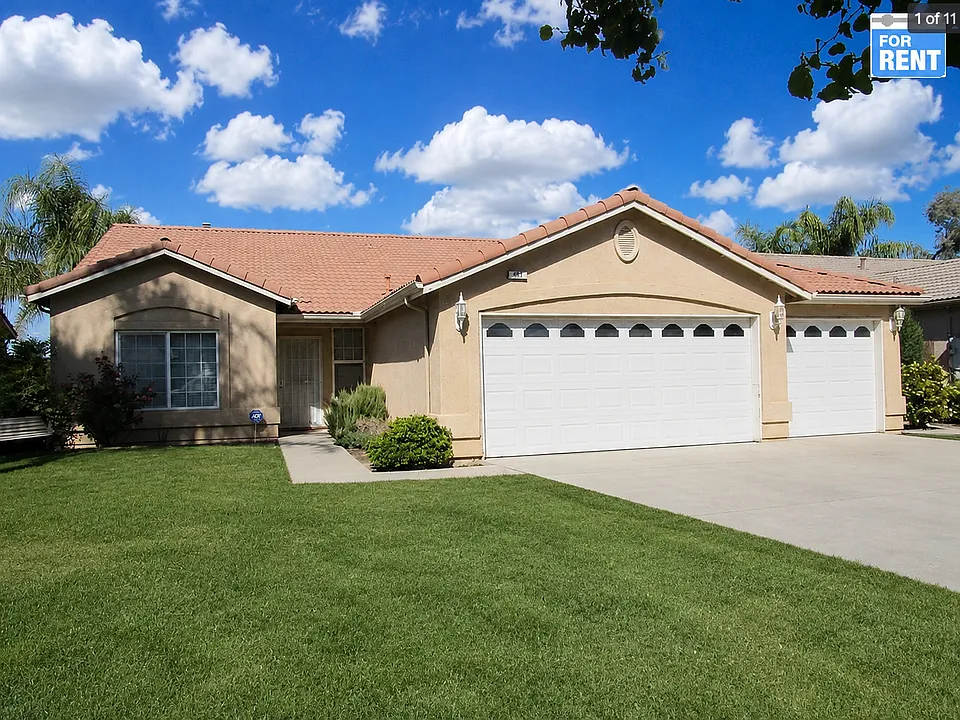 967 Golf Ave