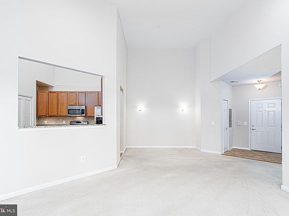 4th image of 1624 Hardwick Ct APT 403