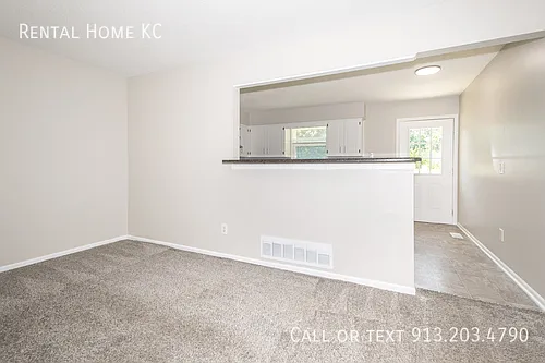 16413 W 123rd St — Photo 9