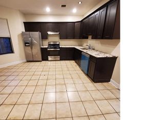 227 S 7th St, Newark, NJ 07103
