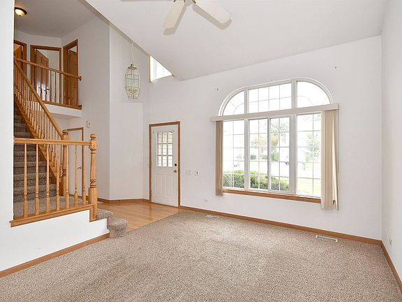 4th image of 416 Knoll Crest Dr