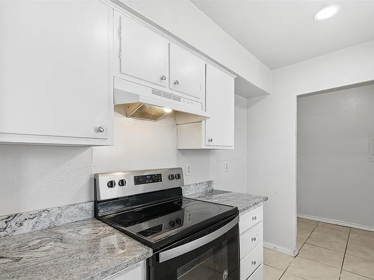 1812 Frances Dr #1810 — Photo 2