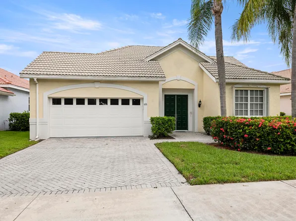 626 SW Lake Charles Circle, Port St Lucie, FL 34986