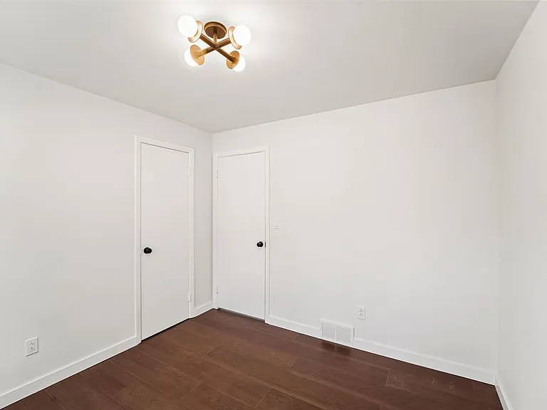 110 Mill St — Photo 4