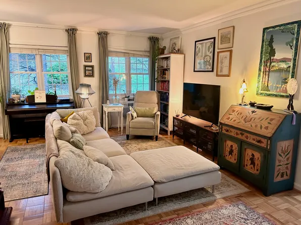 3622 Valley Dr, Alexandria, VA 22302