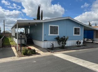 900 E Rankin Rd #5, Tulare, CA 93274