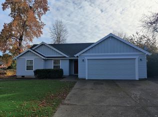 615 Elm St, Mount Angel, OR 97362