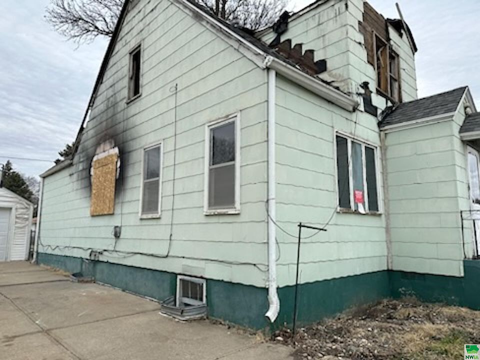 2nd image of 2811 Myrtle St