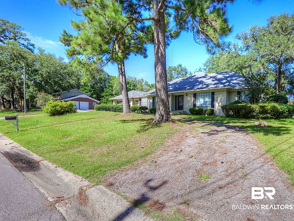 3rd image of 571 Wedgewood Dr