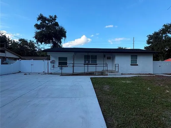 122 E 130TH AVENUE, TAMPA, FL 33612