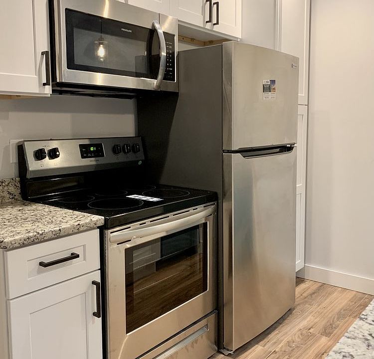 1st image of 9 W Old St #206