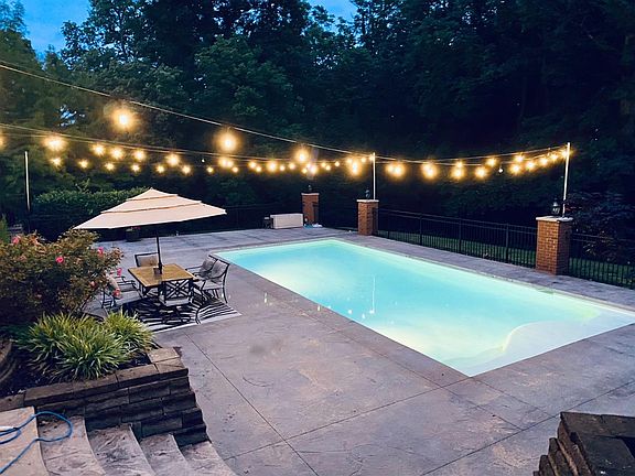 3rd image of 1253 Foxwood Ct