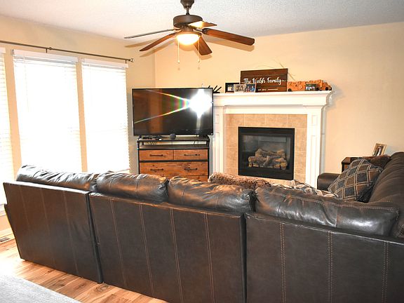 Great room with gas fireplace