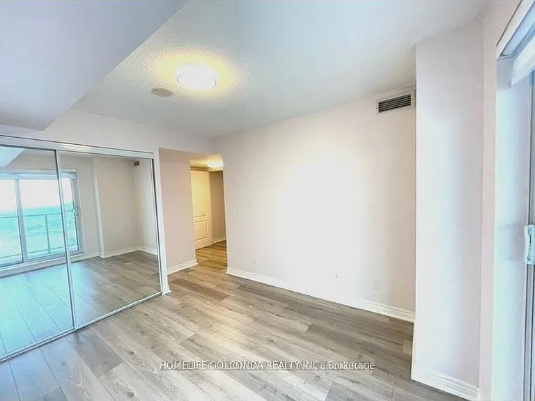60 Town Centre Ct #Penthouse 04 — Photo 7