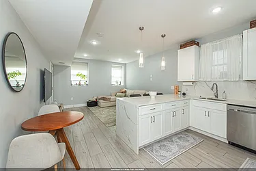 84 Ferry Street, #1