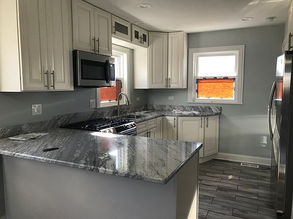 3rd image of 5012 S Lawndale Ave