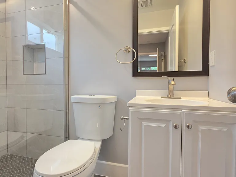8156 Potter Ave — Photo 7
