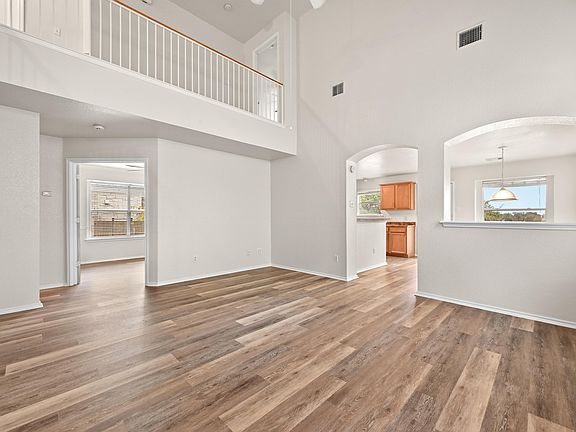 5th image of 2607 Theresa Blanchard Ln